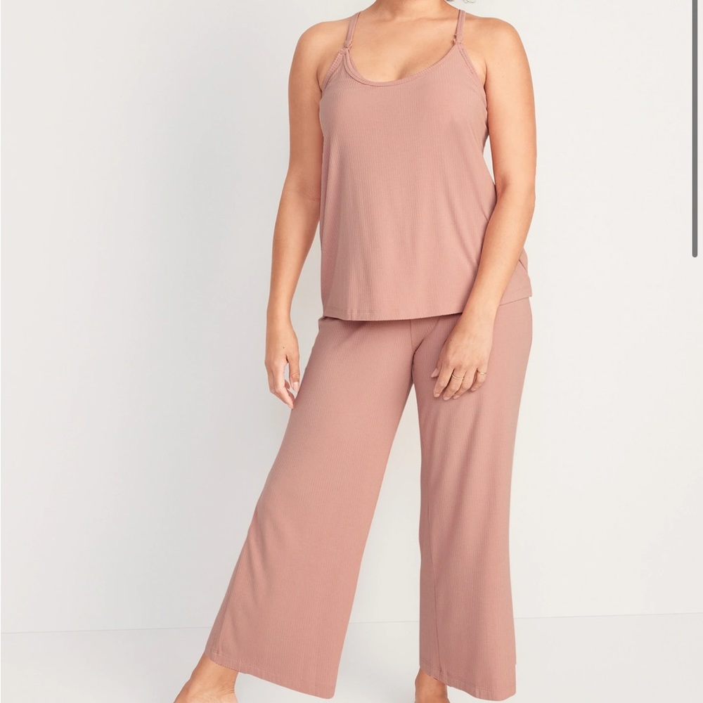 Old Navy Maternity Sunday Sleep Racerback Pajama Top and Pants Set.